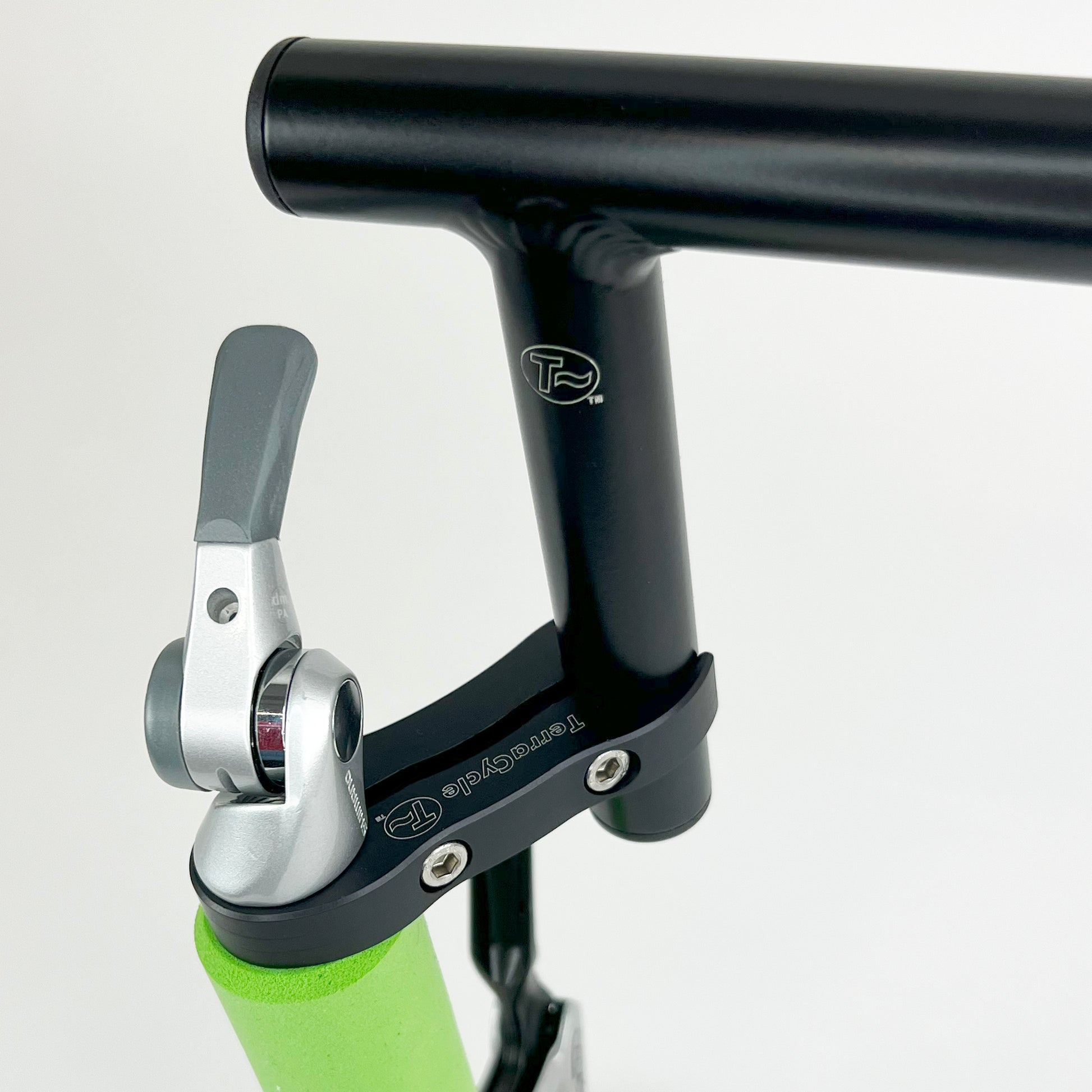 Bar End Shifter Mount Cable in Front (Most Catrike, HP, Azub, etc.) / No do not include 4 x 5 T-Tube
